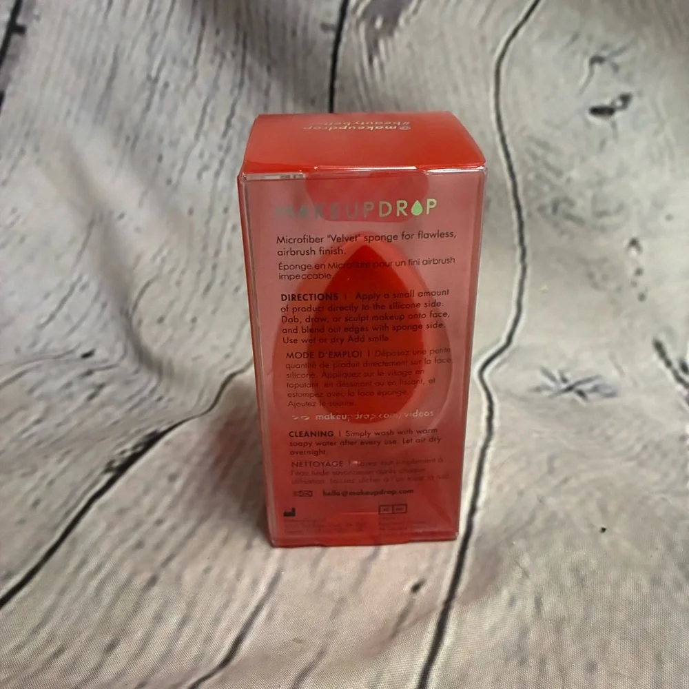 NIB MAKEUP DROP 'HYBRID SPONGE' SILICON PAD + BLENDING APPLICATOR RED VELVET NIP
